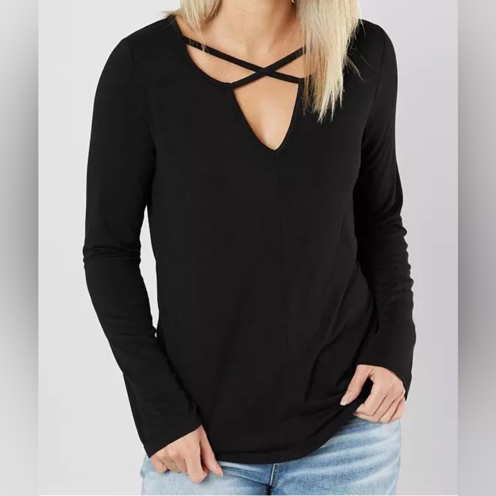 New with Tags White Crow black top size medium